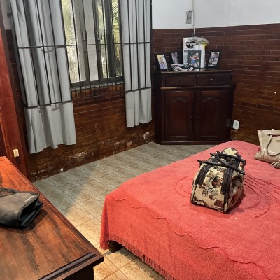 excelente casa na quadra da lagoa de Praia seca , em 3 lotes de terreno